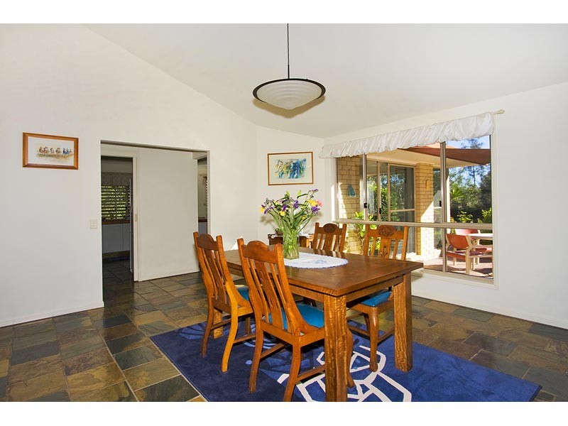 19 Berrimbillah Court, Ocean Shores NSW 2483