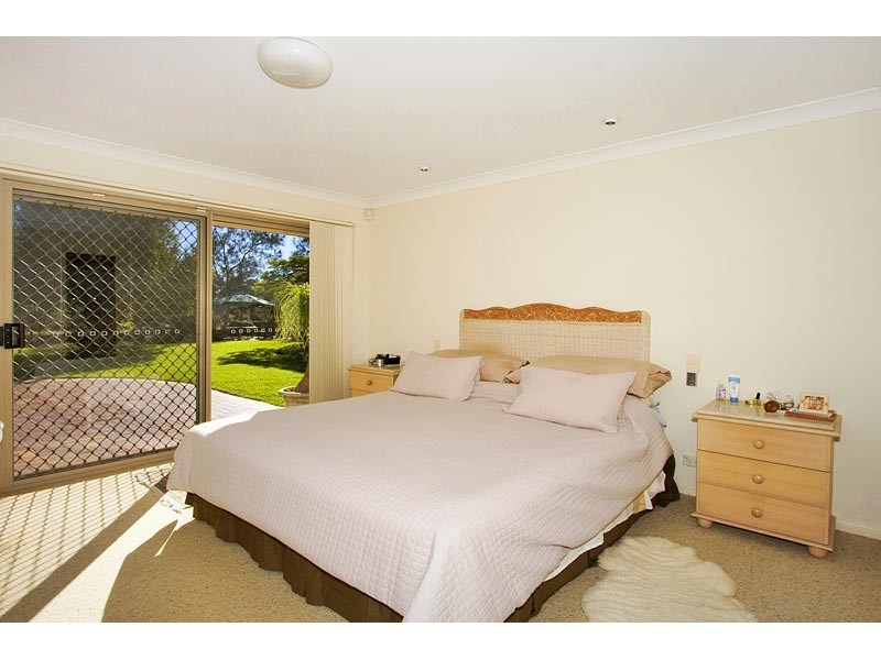 19 Berrimbillah Court, Ocean Shores NSW 2483