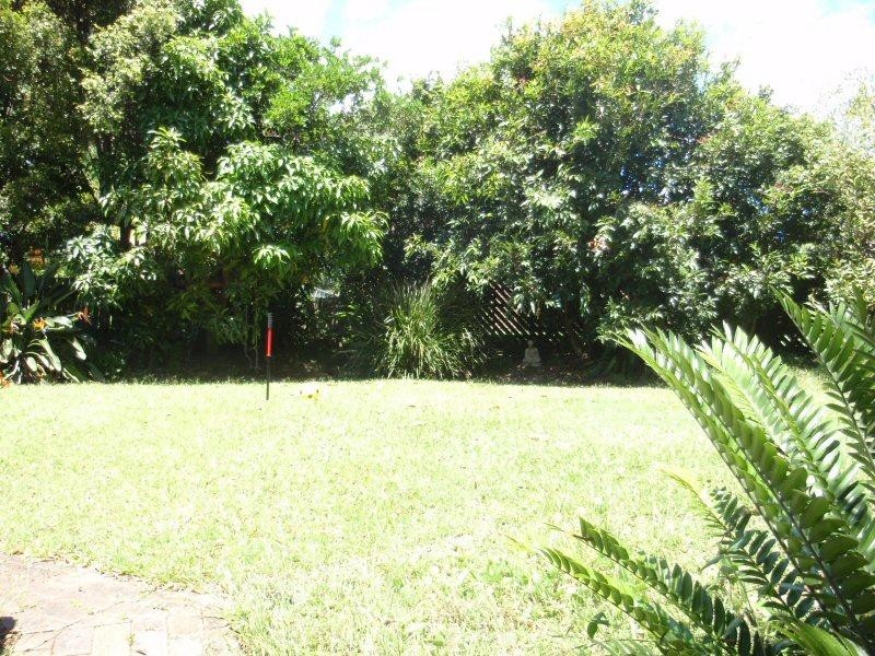 8 Matong Drive, Ocean Shores NSW 2483