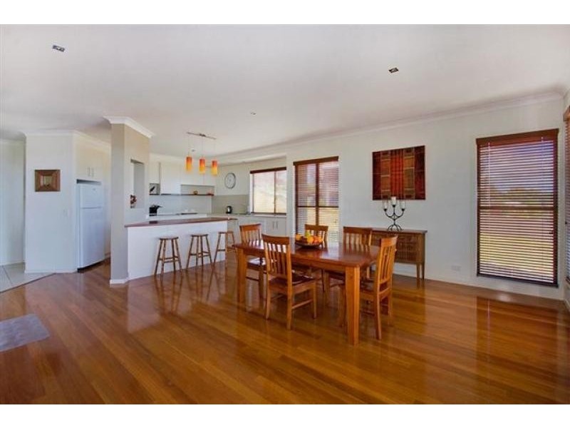 18 Palmer Avenue, Ocean Shores NSW 2483