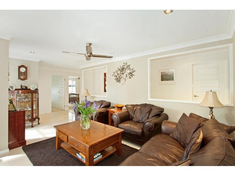 24 Berrimbillah Court, Ocean Shores NSW 2483