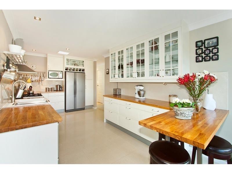 24 Berrimbillah Court, Ocean Shores NSW 2483