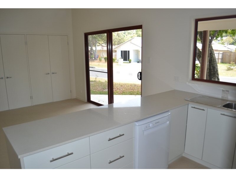 1/2 Gahwang Court, Ocean Shores NSW 2483