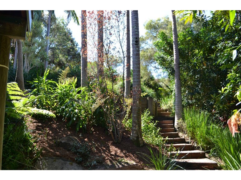 20 Mundurra Avenue, Ocean Shores NSW 2483