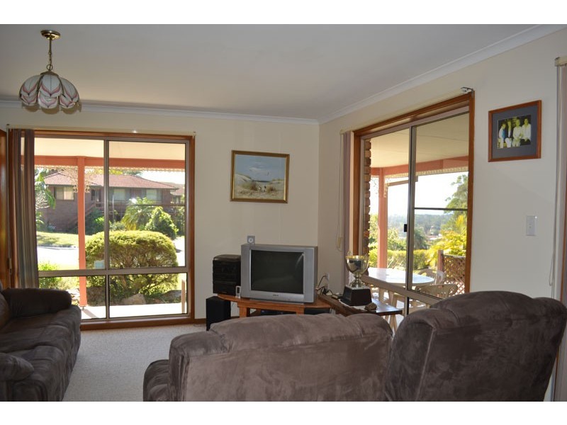 24 Banool Circuit, Ocean Shores NSW 2483
