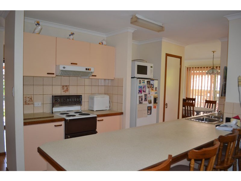 24 Banool Circuit, Ocean Shores NSW 2483