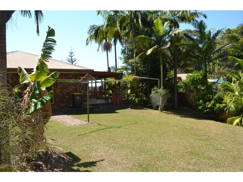 24 Banool Circuit, Ocean Shores NSW 2483