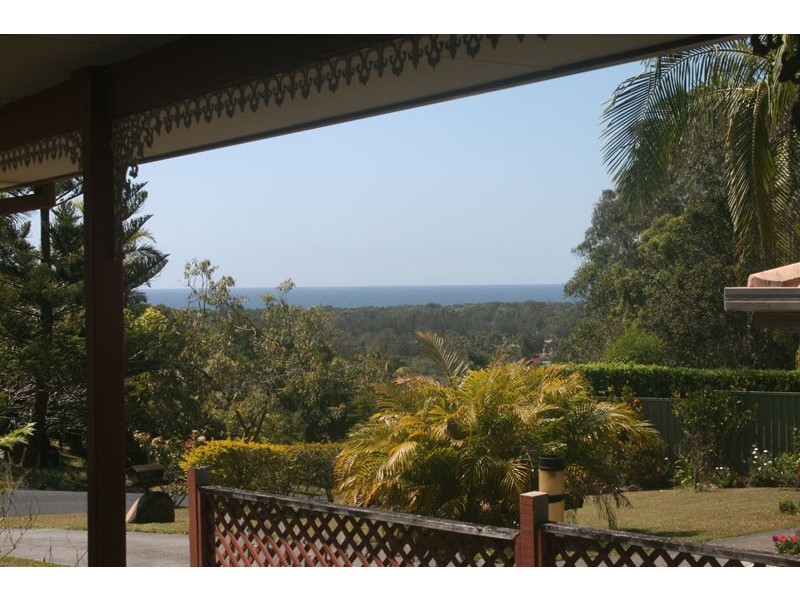24 Banool Circuit, Ocean Shores NSW 2483