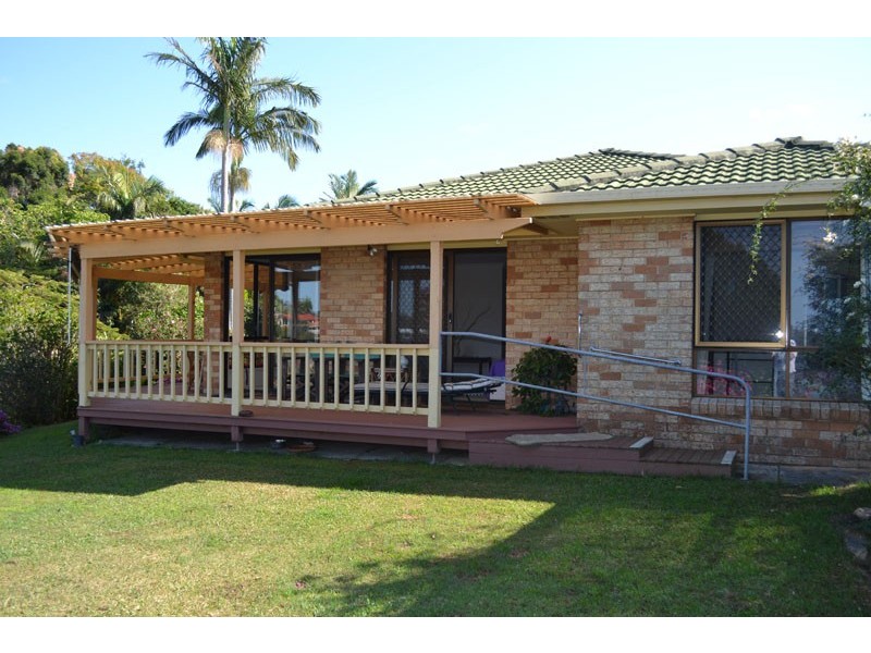 6 Yackatoon Court, Ocean Shores NSW 2483