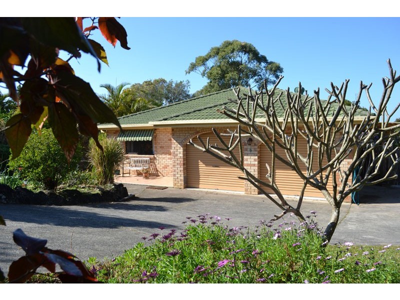 6 Yackatoon Court, Ocean Shores NSW 2483