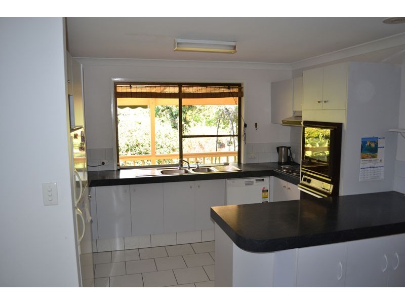 6 Yackatoon Court, Ocean Shores NSW 2483