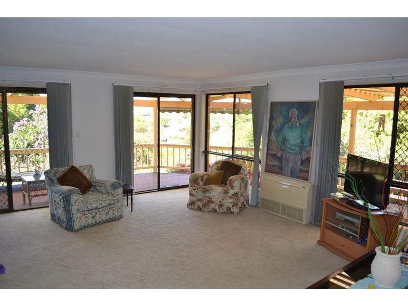 6 Yackatoon Court, Ocean Shores NSW 2483