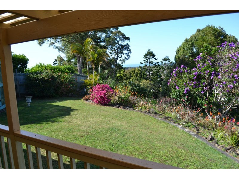 6 Yackatoon Court, Ocean Shores NSW 2483