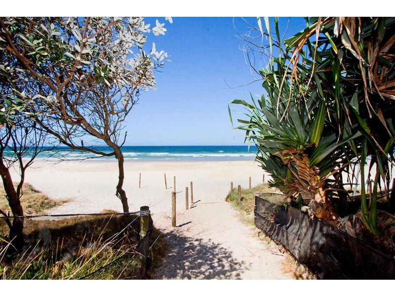 17 The Esplanade, New Brighton NSW 2483