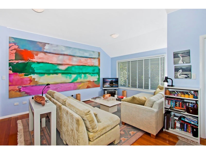 17 The Esplanade, New Brighton NSW 2483