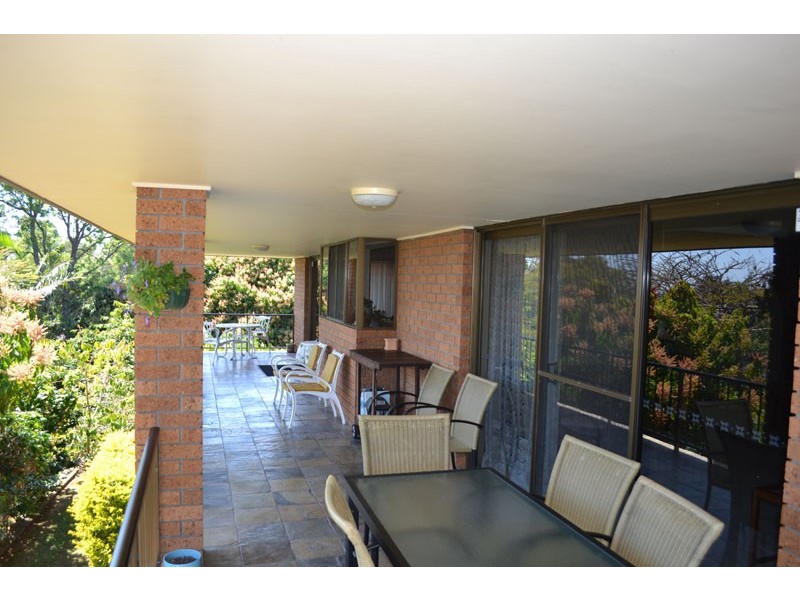 2 Bulgoon Crescent, Ocean Shores NSW 2483