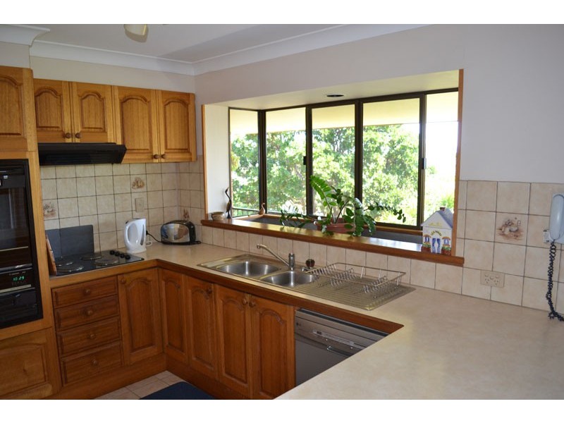 2 Bulgoon Crescent, Ocean Shores NSW 2483