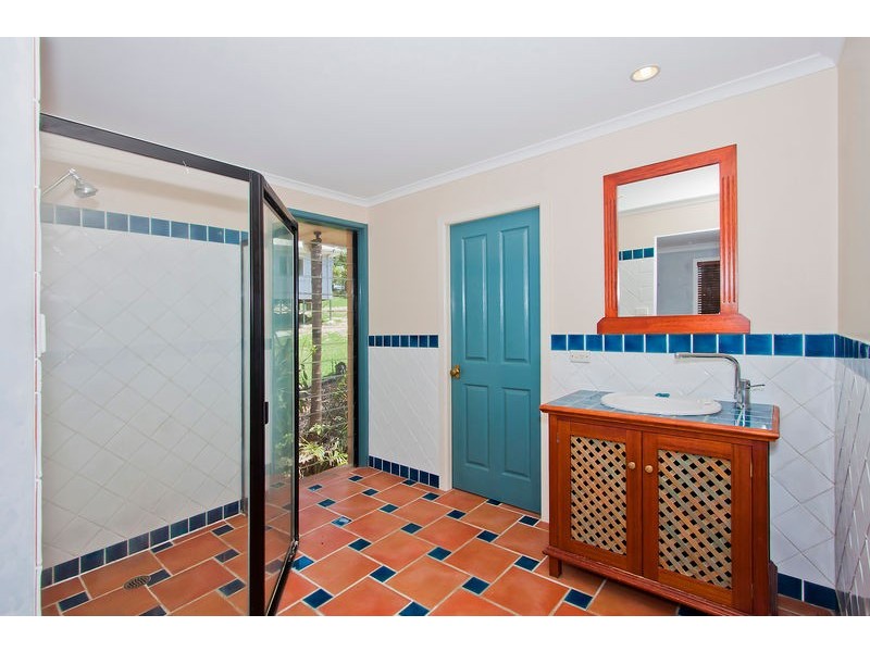 7 Binya Place, Ocean Shores NSW 2483