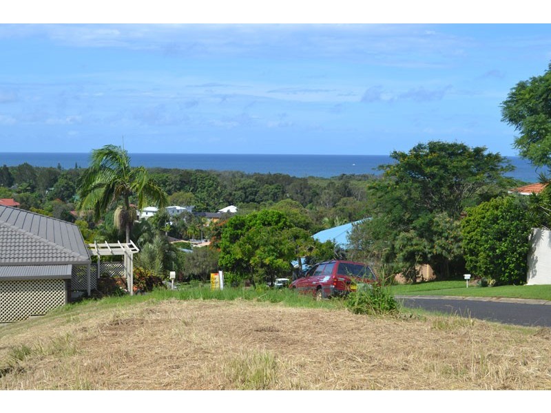 7 Wirruna Avenue, Ocean Shores NSW 2483