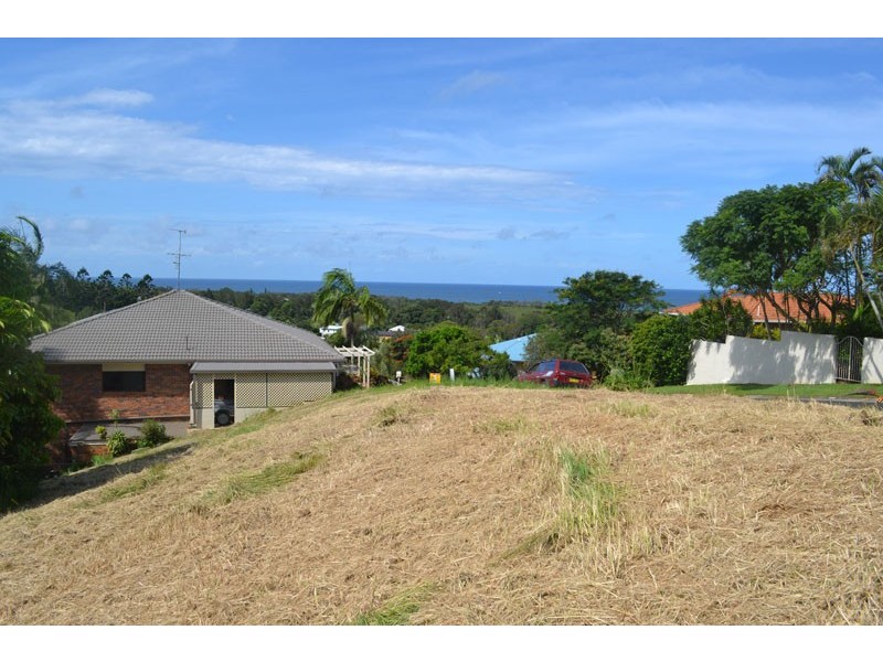 7 Wirruna Avenue, Ocean Shores NSW 2483