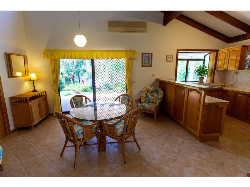 8 Larelar Court, Ocean Shores NSW 2483