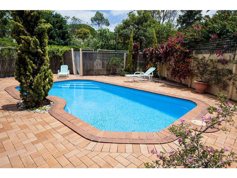 8 Larelar Court, Ocean Shores NSW 2483