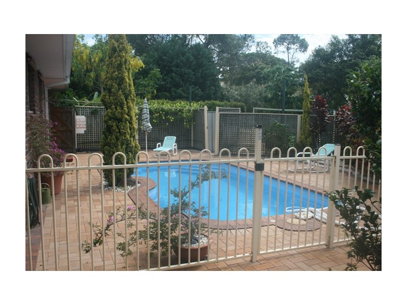 8 Larelar Court, Ocean Shores NSW 2483