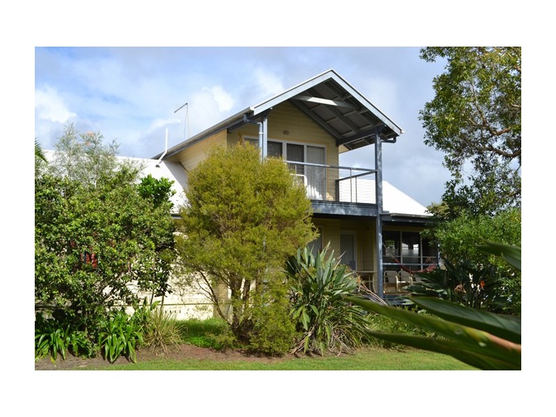 12 Muli Muli Avenue, Ocean Shores NSW 2483