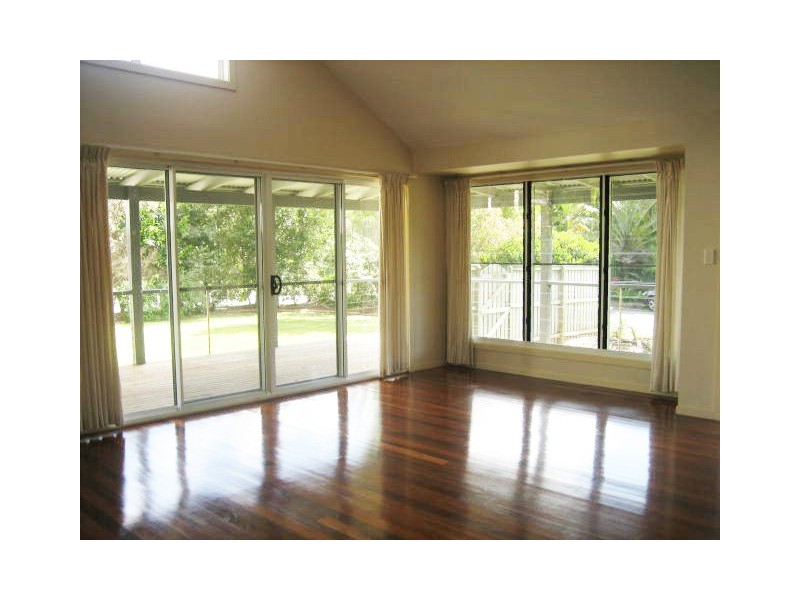 12 Muli Muli Avenue, Ocean Shores NSW 2483