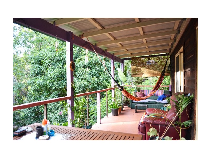 5 Dyum Place, Ocean Shores NSW 2483