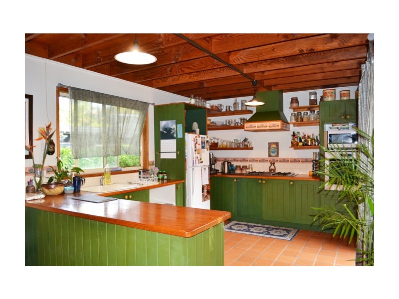 5 Dyum Place, Ocean Shores NSW 2483