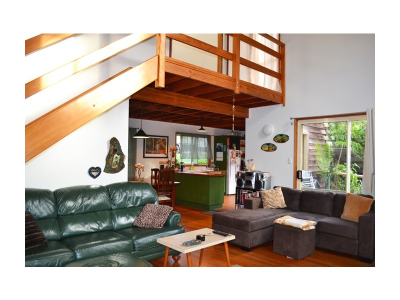 5 Dyum Place, Ocean Shores NSW 2483