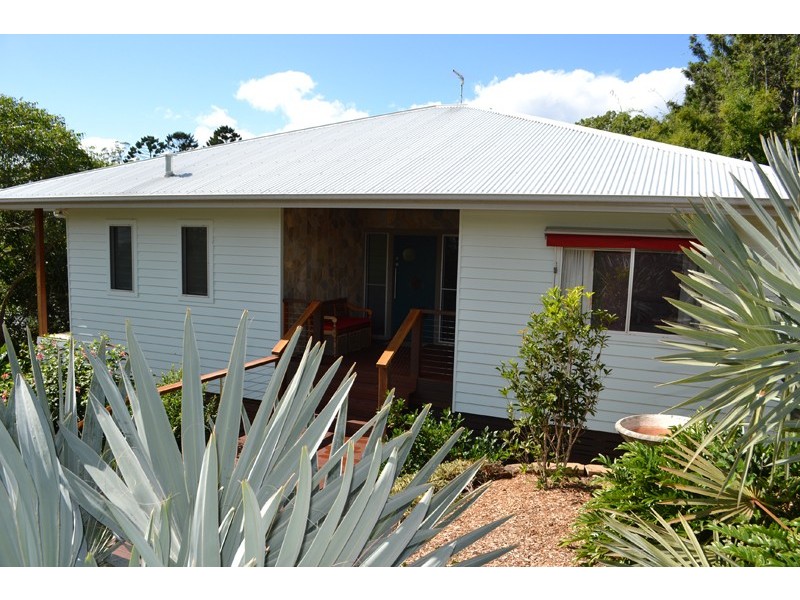 10 Bulgoon Crescent, Ocean Shores NSW 2483