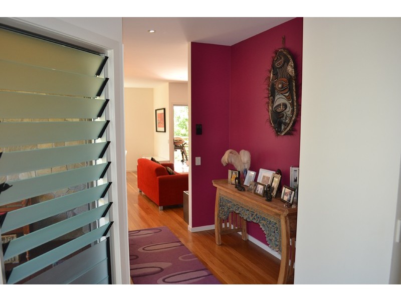 10 Bulgoon Crescent, Ocean Shores NSW 2483