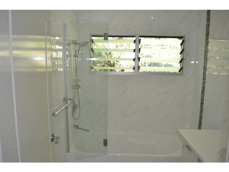 10 Bulgoon Crescent, Ocean Shores NSW 2483