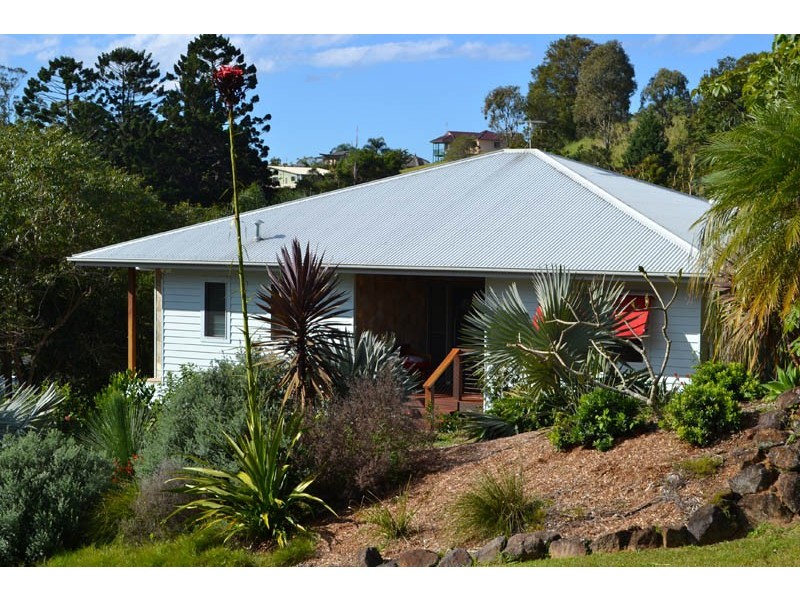 10 Bulgoon Crescent, Ocean Shores NSW 2483