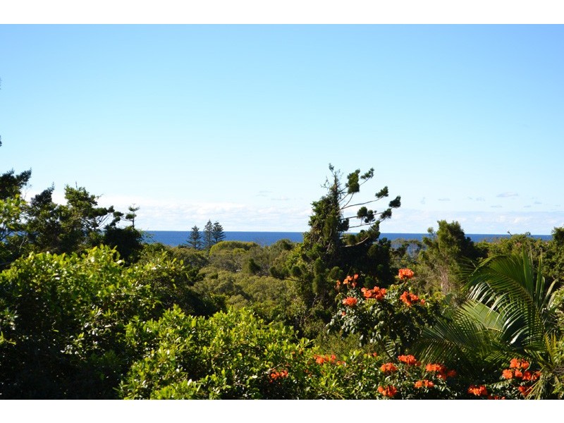 5 Wirree Drive, Ocean Shores NSW 2483