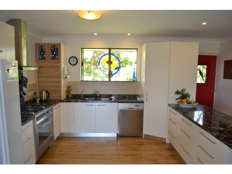 5 Wirree Drive, Ocean Shores NSW 2483