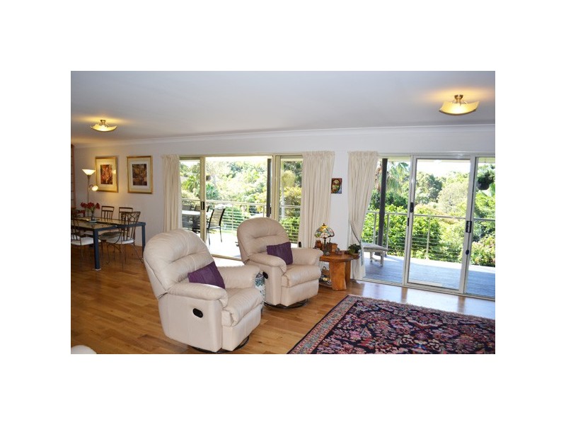 5 Wirree Drive, Ocean Shores NSW 2483