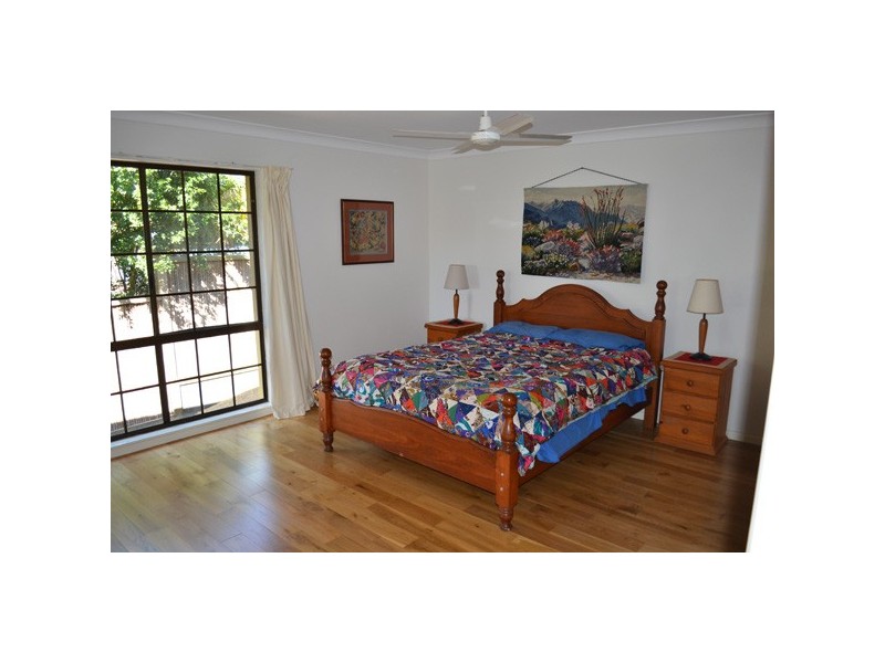 5 Wirree Drive, Ocean Shores NSW 2483