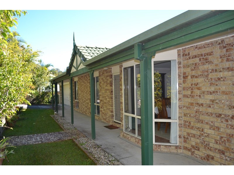 26 Coomburra Crescent, Ocean Shores NSW 2483