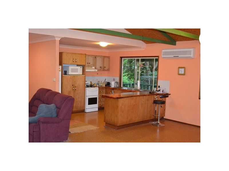 17 Mundurra Avenue, Ocean Shores NSW 2483