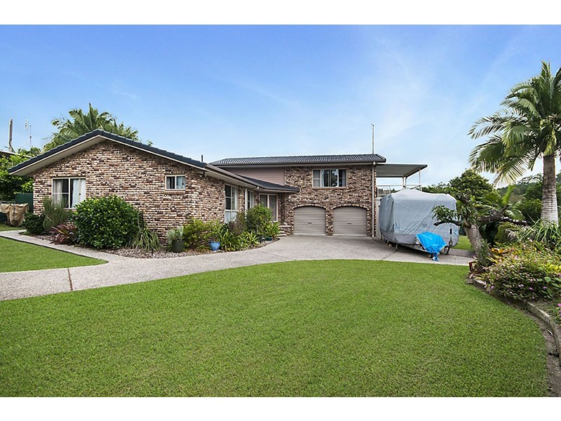 2 Coonawarra Court, Ocean Shores NSW 2483