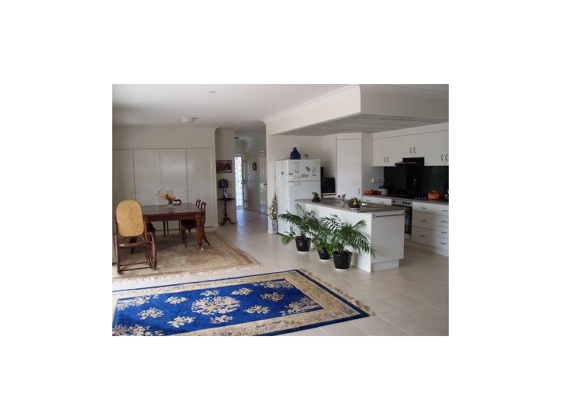 5 Mia Court, Ocean Shores NSW 2483