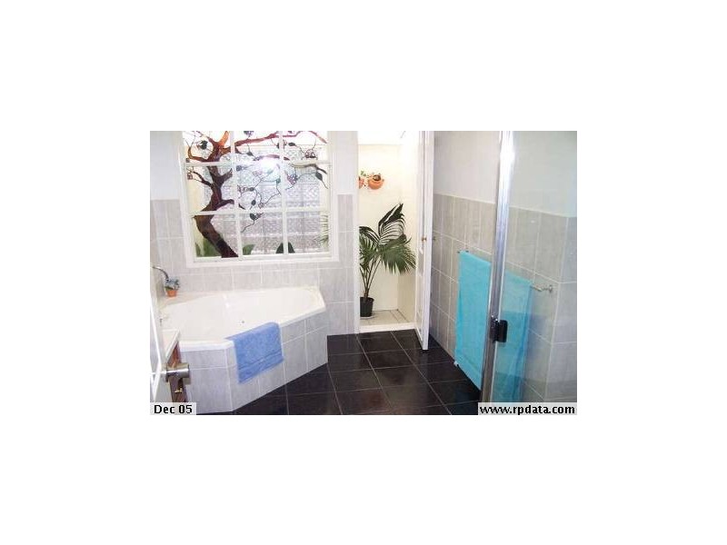 5 Mia Court, Ocean Shores NSW 2483