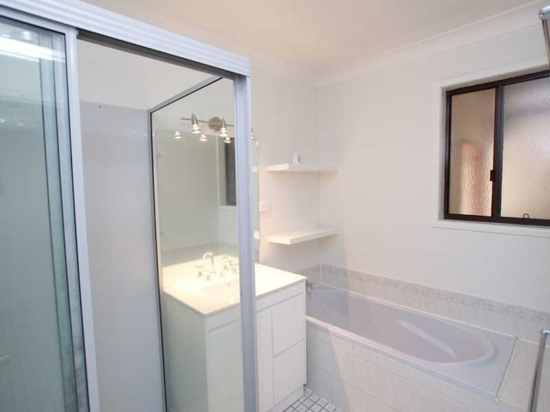 2/5 Barkala Court, Ocean Shores NSW 2483