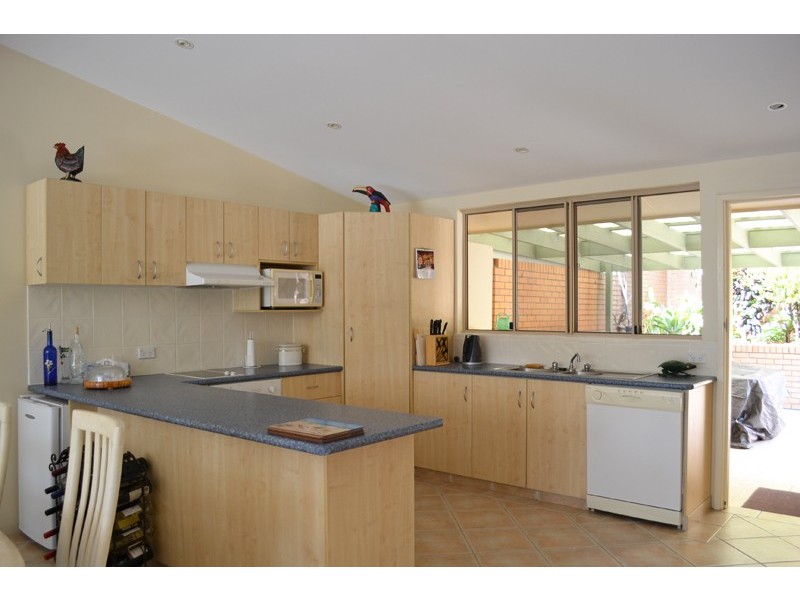 24/2 Langi Place, Ocean Shores NSW 2483