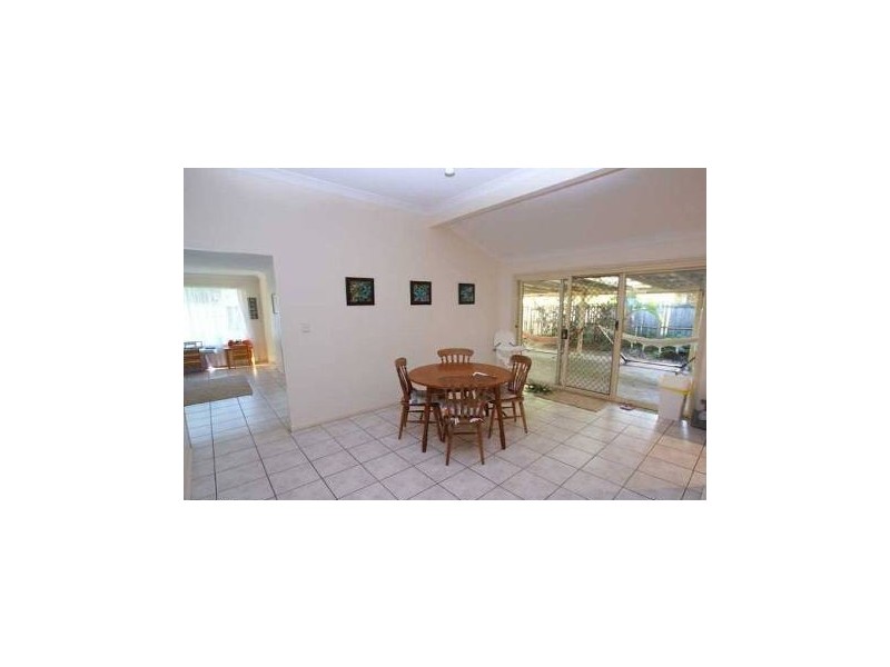 5 Eloura Court, Ocean Shores NSW 2483
