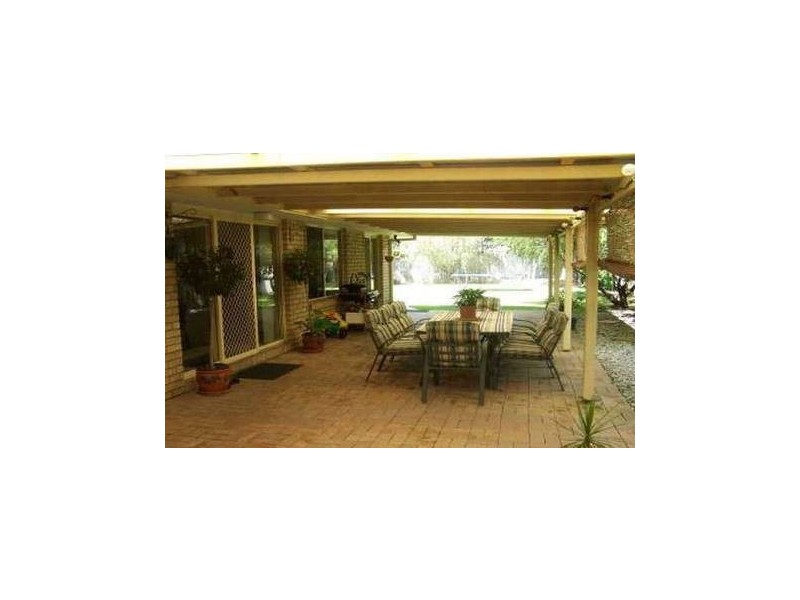 5 Eloura Court, Ocean Shores NSW 2483