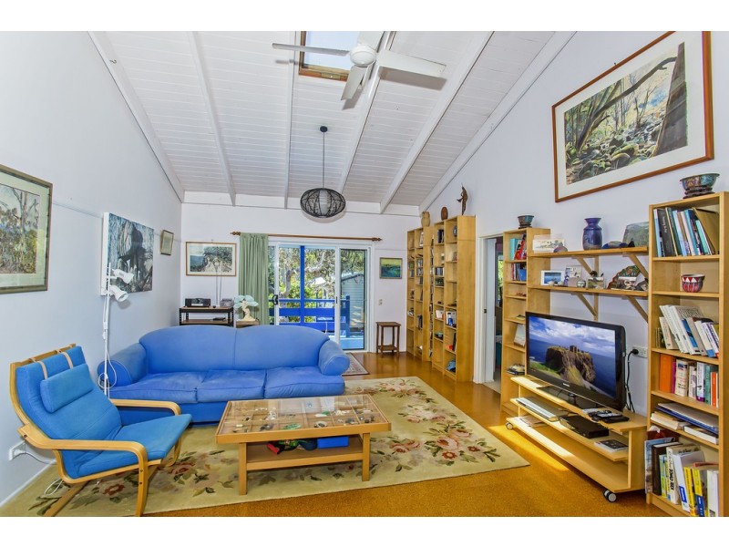 27 The Esplanade, New Brighton NSW 2483